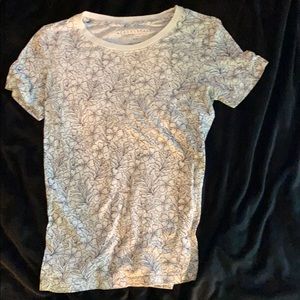 Aeropostale flower pattern t-shirt